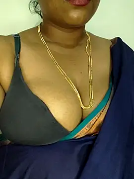 Snapshot of Sexy_Ammu_Telugu chatting on February 20, 9:22 am Sexy Ammu Telugu online show from February 20, 9:22 am