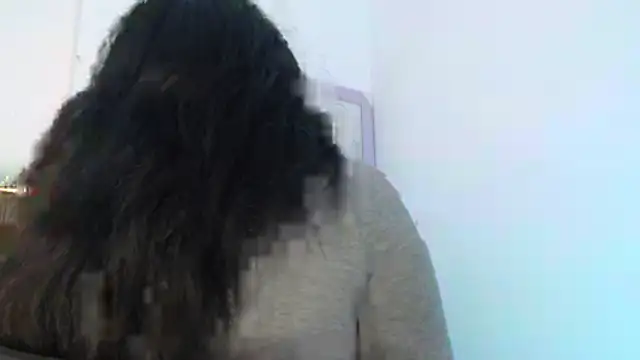 lily jamesx online show from January 16, 2:10 pm