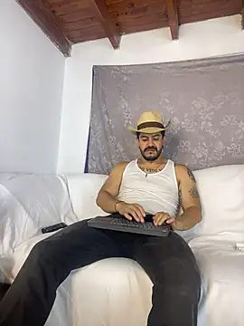 AndresSmith   online show from June 14, 6:43 pm