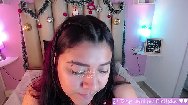 MeghanBurn online show from January 6, 3:29 pm