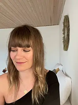 Milla  one online show from January 29, 12:35 pm