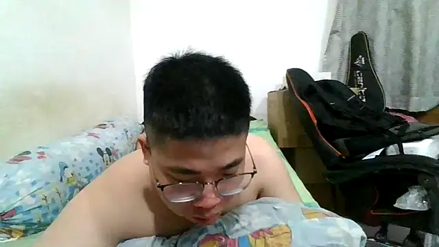 Snapshot of shyboymasturbation chatting on October 23, 12:37 pm shyboymasturbation online show from October 23, 12:37 pm