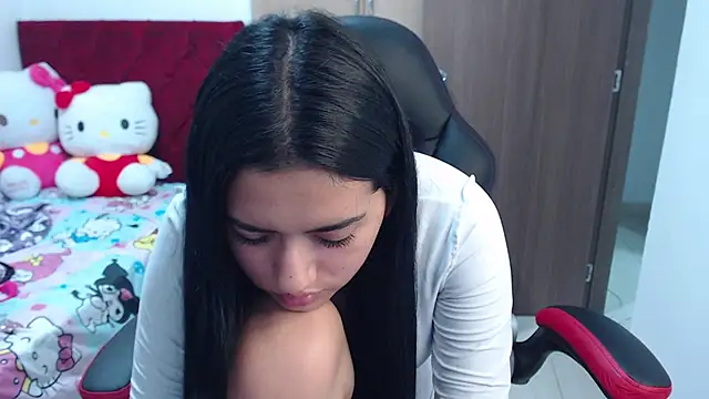 kayla k18 online show from February 3, 6:22 am