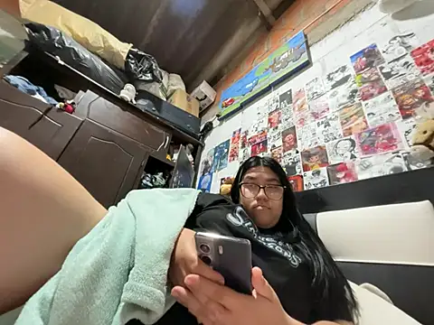 dafne19  online show from April 6, 1:25 am