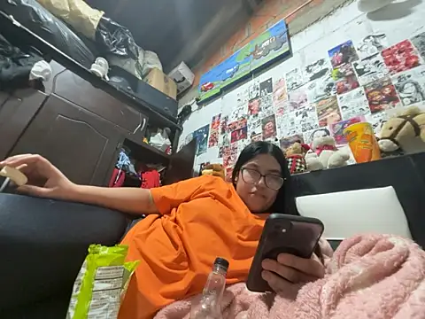 dafne19  online show from April 14, 4:40 am