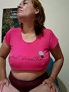Snapshot of Zaralu_ chatting on June 5, 1:50 pm Zaralu online show from June 5, 1:50 pm