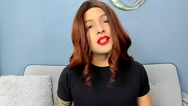 Snapshot of LukaCastillo chatting on October 29, 7:15 pm LukaCastillo online show from October 29, 7:15 pm