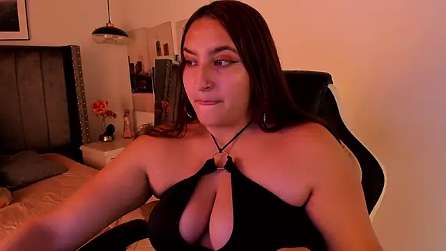 Alaia Cute online show from December 29, 7:06 am