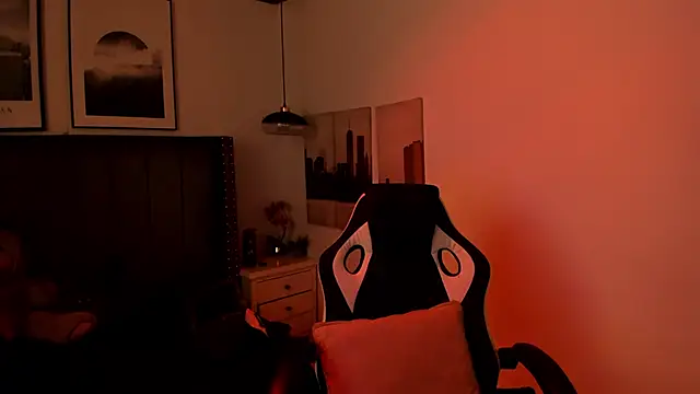 Alaia Cute online show from March 6, 2:19 am