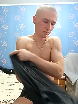 Snapshot of serhii19791 chatting on February 27, 3:04 am serhii19791 online show from February 27, 3:04 am