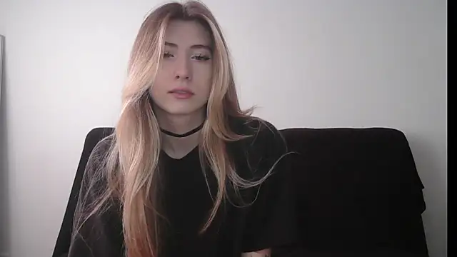 ErikaShyy online show from October 10, 9:41 am