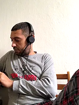 Snapshot of elmarroqui chatting on October 23, 9:41 am elmarroqui online show from October 23, 9:41 am