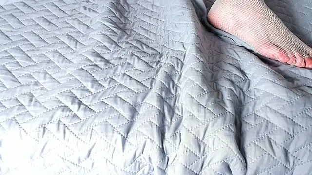 Snapshot of LiaFlowers chatting on February 26, 6:04 am LiaFlowers online show from February 26, 6:04 am