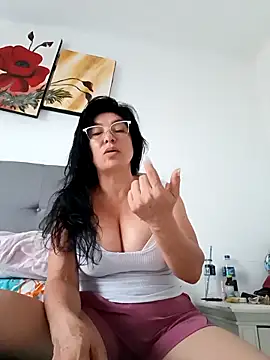 katysquirtdirty online show from February 17, 11:00 pm