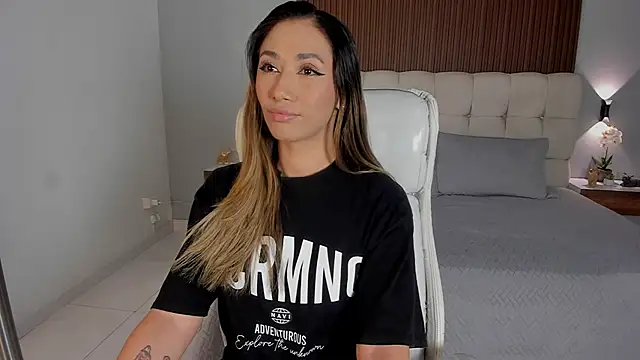 Emma23   online show from February 19, 6:31 am