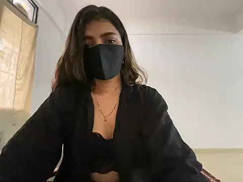 Snapshot of MaYaa__11 chatting on December 3, 2:58 am MaYaa 11 online show from December 3, 2:58 am