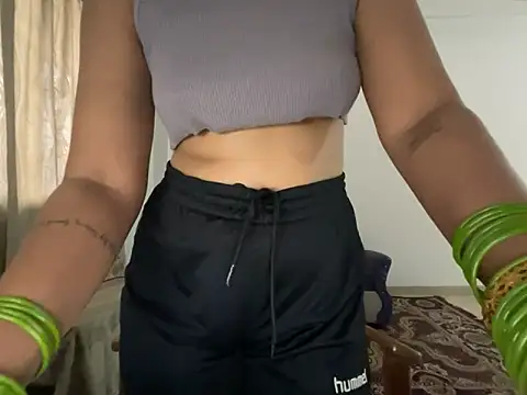 Snapshot of MaYaa__11 chatting on January 14, 12:14 pm MaYaa 11 online show from January 14, 12:14 pm