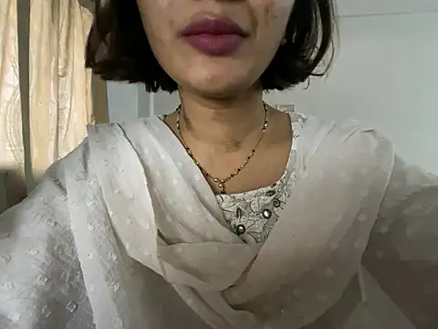 Snapshot of MaYaa__11 chatting on January 24, 12:31 pm MaYaa 11 online show from January 24, 12:31 pm