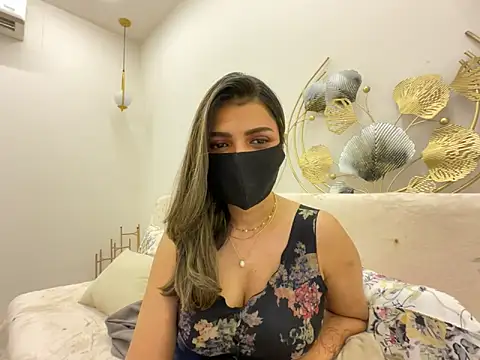 MaYaa  11 online show from April 10, 7:02 am