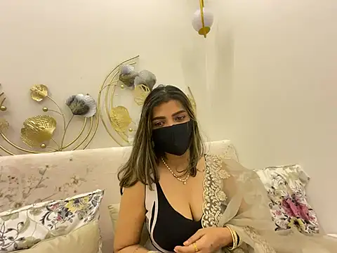 MaYaa  11 online show from April 24, 5:43 am