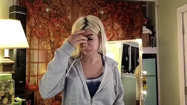 Snapshot of cunty_tranny_lydia chatting on December 12, 5:20 am cunty tranny lydia online show from December 12, 5:20 am