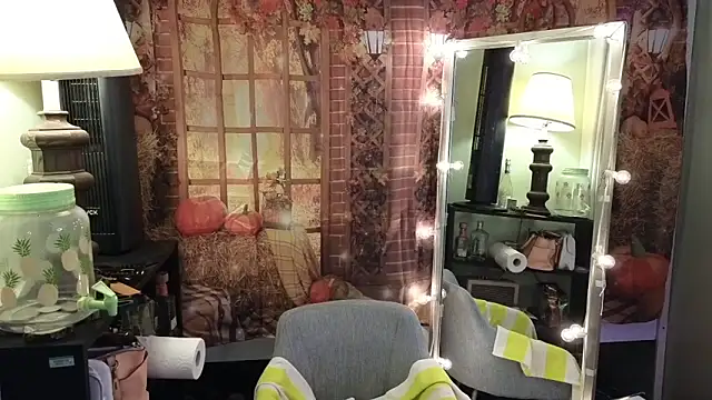 Snapshot of cunty_tranny_lydia chatting on December 16, 5:17 am cunty tranny lydia online show from December 16, 5:17 am