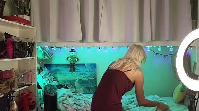 Snapshot of cunty_tranny_lydia chatting on January 4, 5:16 am cunty tranny lydia online show from January 4, 5:16 am