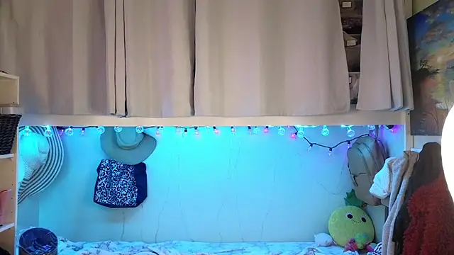 Snapshot of cunty_tranny_lydia chatting on January 23, 6:17 am cunty tranny lydia online show from January 23, 6:17 am