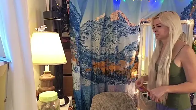 Snapshot of cunty_tranny_lydia chatting on January 24, 10:19 pm cunty tranny lydia online show from January 24, 10:19 pm