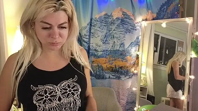 Snapshot of cunty_tranny_lydia chatting on February 3, 5:40 am cunty tranny lydia online show from February 3, 5:40 am