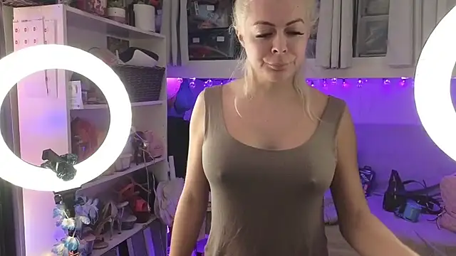 Snapshot of cunty_tranny_lydia chatting on November 27, 5:31 am cunty tranny lydia online show from November 27, 5:31 am