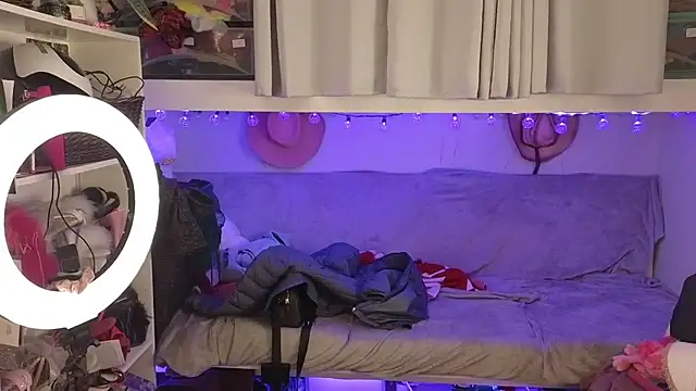 cunty tranny lydia online show from April 22, 8:17 am