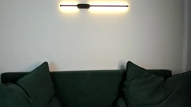 Snapshot of Lola_Peach chatting on September 20, 5:08 am Lola Peach online show from September 20, 5:08 am