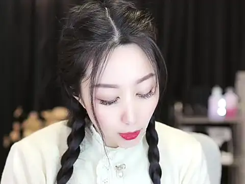 Nuyoah-77 online show from February 8, 2:05 pm