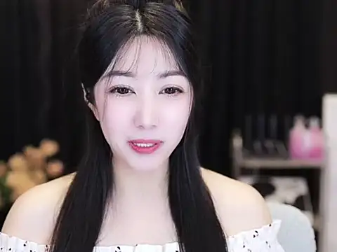 Nuyoah-77 online show from September 20, 4:30 pm