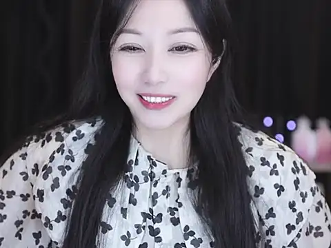 Nuyoah-77 online show from March 31, 4:51 pm