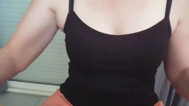 Snapshot of Raptor82 chatting on September 18, 11:12 am Raptor82 online show from September 18, 11:12 am