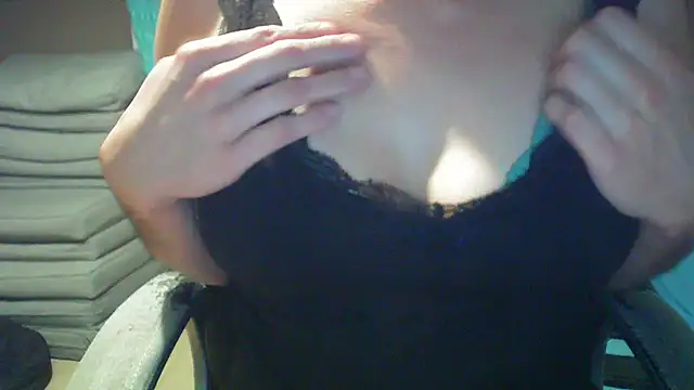 Snapshot of Raptor82 chatting on October 1, 7:20 pm Raptor82 online show from October 1, 7:20 pm