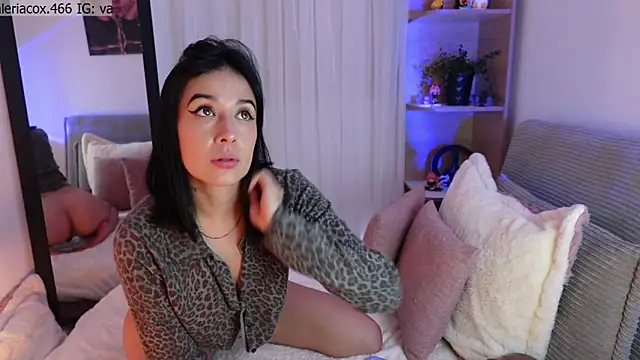 ValeriaCox online show from November 15, 9:00 pm