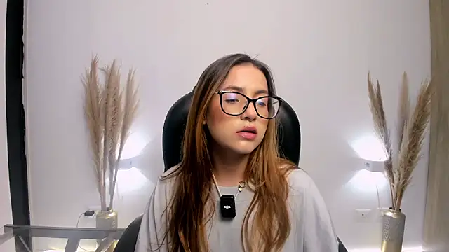 Snapshot of RyliieHunter chatting on January 9, 1:45 pm RyliieHunter online show from January 9, 1:45 pm