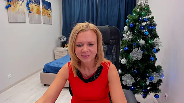 Snapshot of AgathaKlouin chatting on December 22, 5:12 am AgathaKlouin online show from December 22, 5:12 am