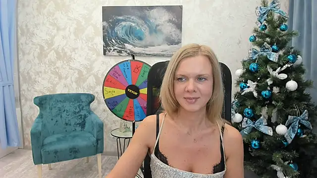 Snapshot of AgathaKlouin chatting on December 25, 1:42 am AgathaKlouin online show from December 25, 1:42 am