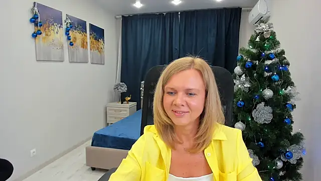 Snapshot of AgathaKlouin chatting on December 26, 7:49 pm AgathaKlouin online show from December 26, 7:49 pm