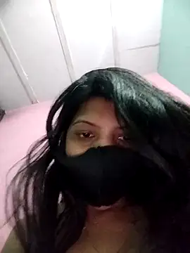 Hotty-Divya online show from May 6, 2:55 pm