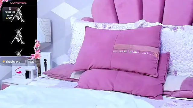 KylieMonnett online show from January 22, 7:25 am