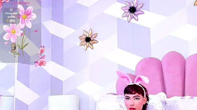 KylieMonnett online show from March 15, 6:58 am