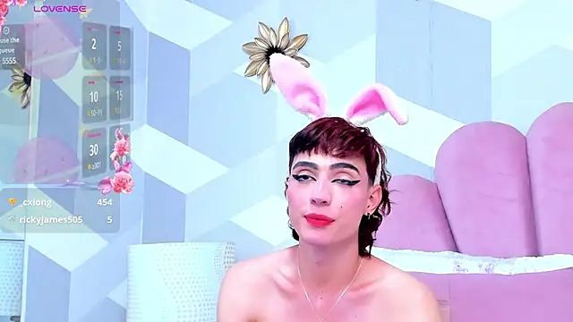 KylieMonnett online show from March 16, 12:45 am