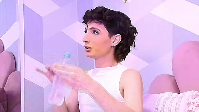 KylieMonnett online show from September 24, 11:30 pm