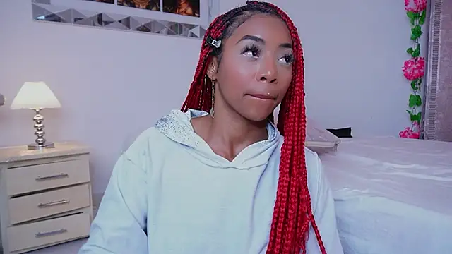 Alondrasparrow2 online show from February 1, 10:44 pm