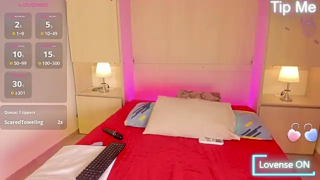 EmilyyStuart online show from September 28, 4:07 am